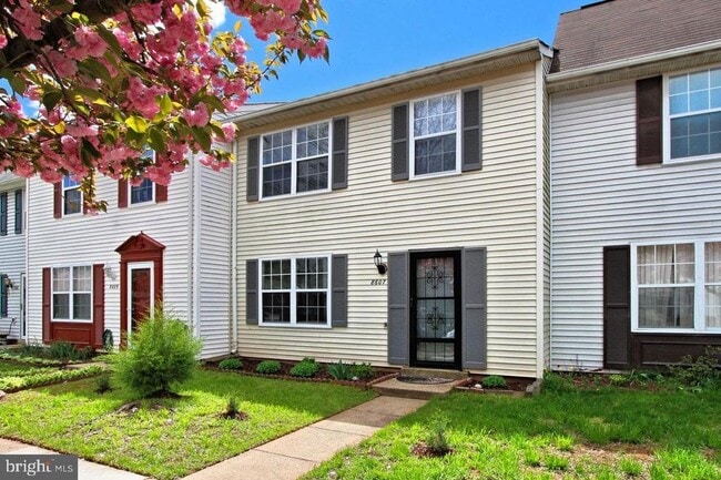 Primary Photo - 8607 Woodhue Ct