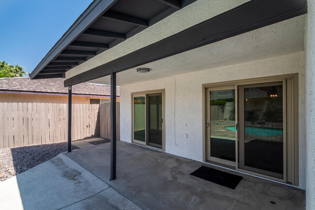 Building Photo - 73100 Santa Rosa Way
