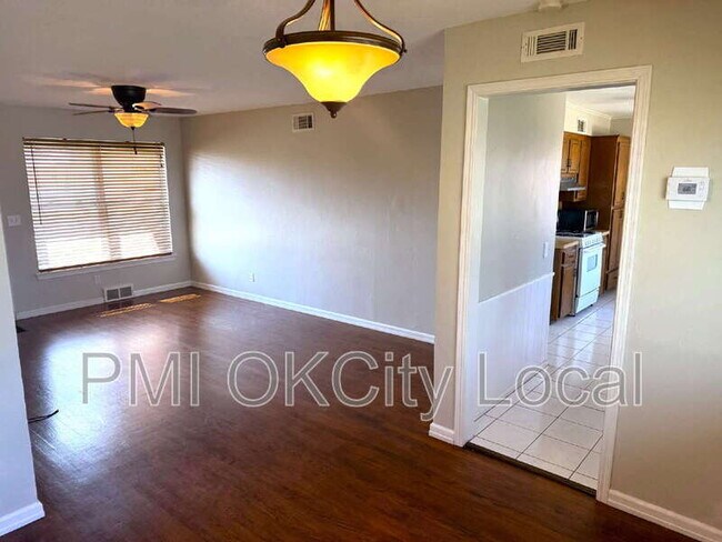 Building Photo - 3025 NW 67th St