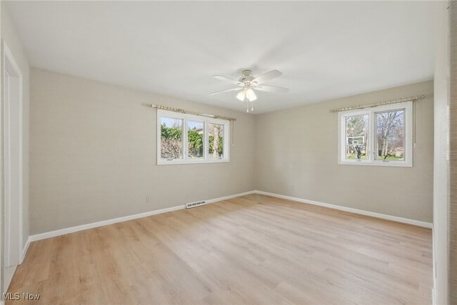 Building Photo - 33115 Ledge Hill Dr
