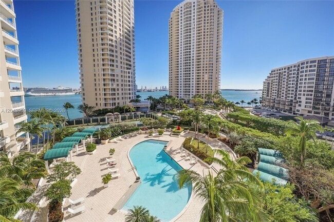 Building Photo - 888 Brickell Key Dr