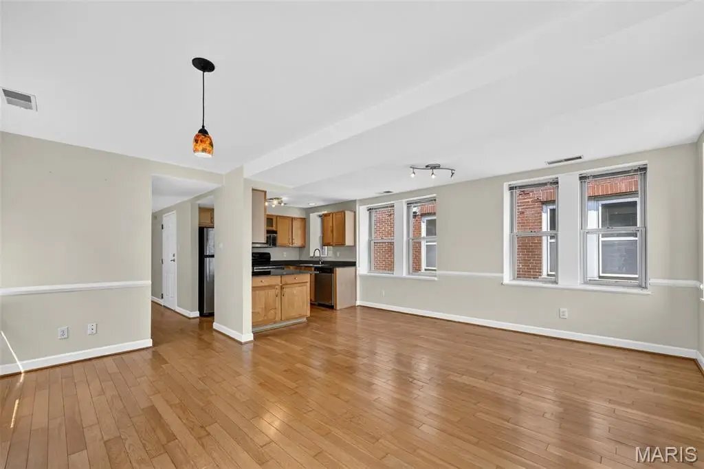 Building Photo - 5360 Pershing Ave