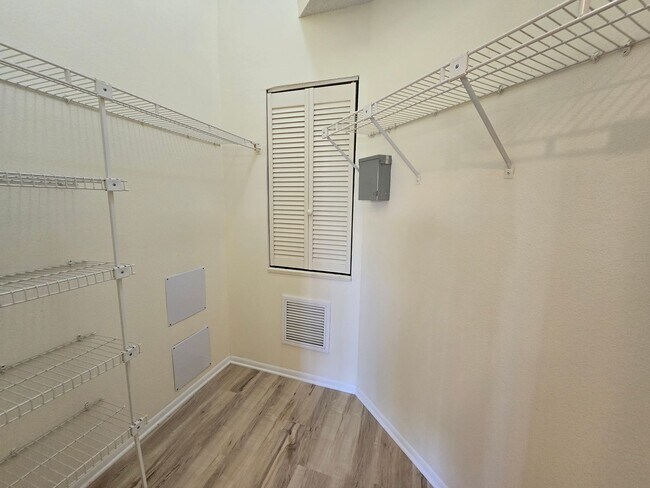 Building Photo - Cozy 2 bed/ 2 bath Villa in Beekman Lakes ...