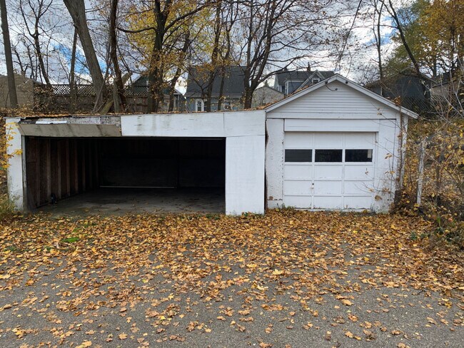 Building Photo - 77 Eldred