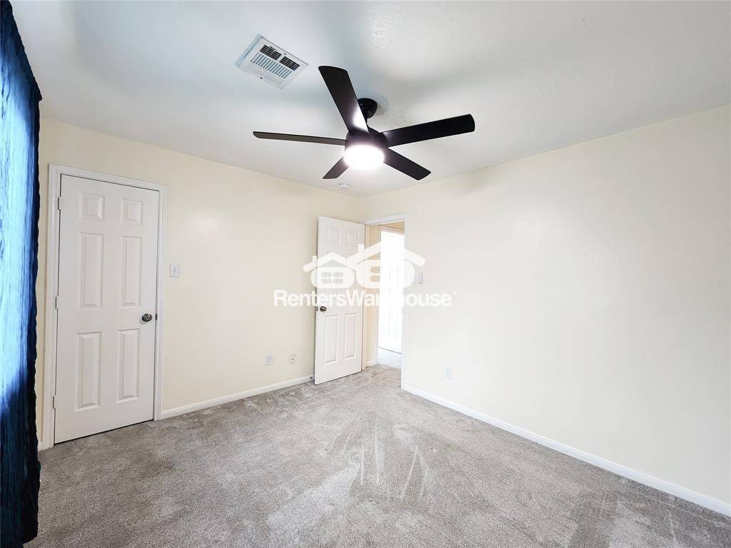Building Photo - 7206 Bethany Bay Dr