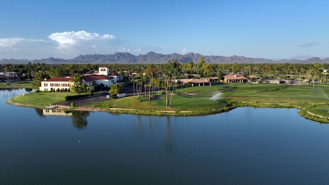 Building Photo - 7401 N Scottsdale Rd