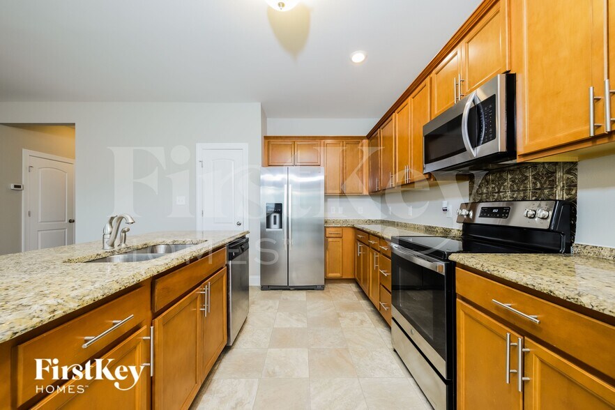 Building Photo - 117 Saintsbury Pl