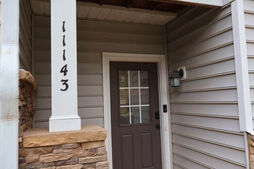 Building Photo - 11143 Dundarrach Ln