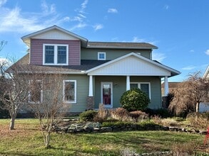 Building Photo - Impeccably maintained, custom-built home located in the sought-after Bay Breeze Estates community.