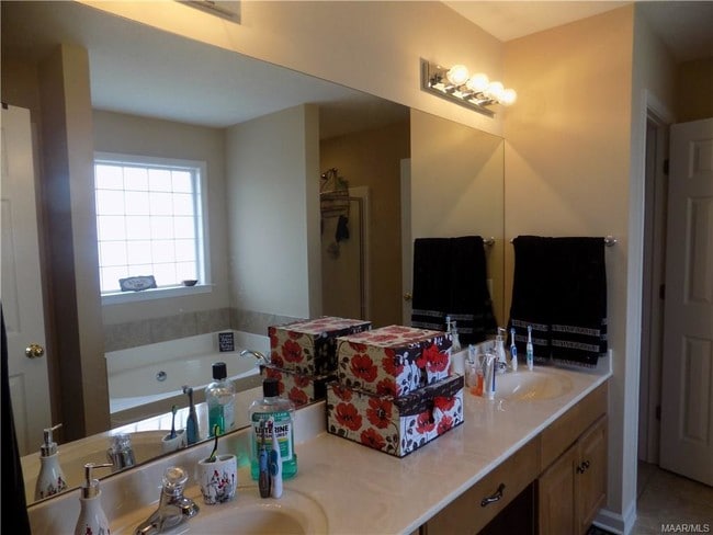 Building Photo - 114 Turnberry Ct