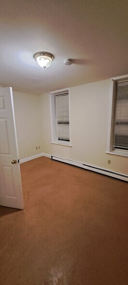 Building Photo - 3227 7th Ave