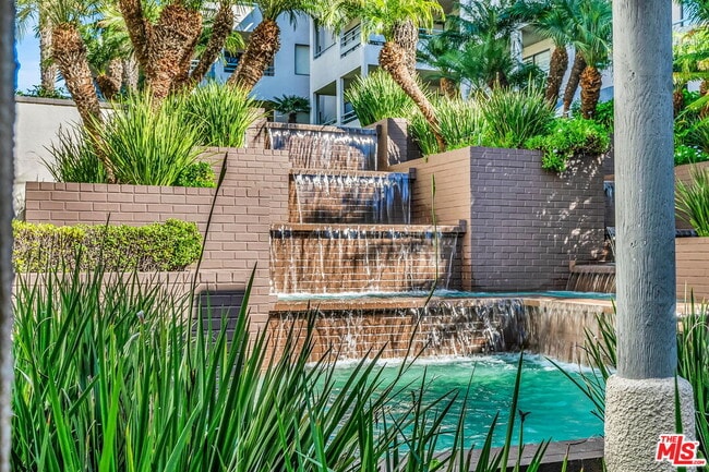 Building Photo - 140 Ocean Park Blvd