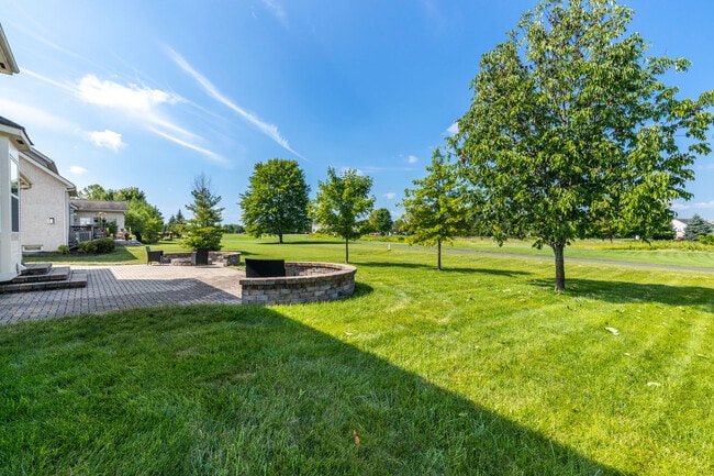 Building Photo - 7225 Bromfield Dr