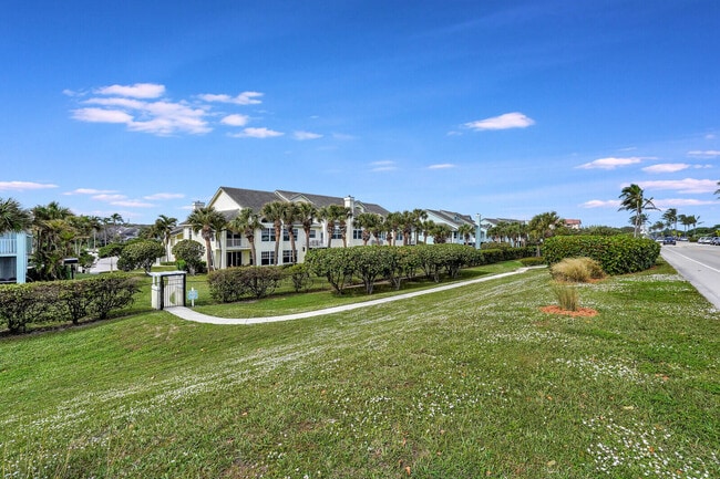 Building Photo - 1805 Mainsail Cir