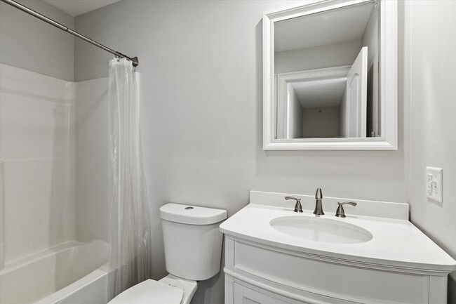 Building Photo - 30 Daylily Ln