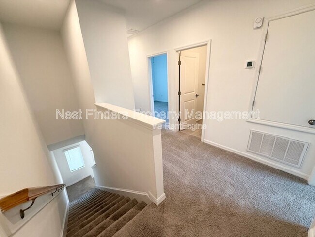 Building Photo - 358 Annies Pl