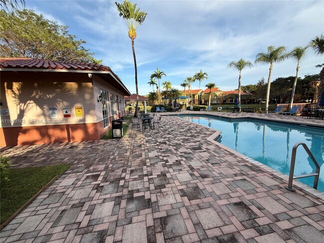 Building Photo - 10773 Cleary Blvd