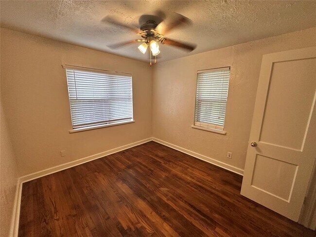 Building Photo - 1350 Classen Blvd