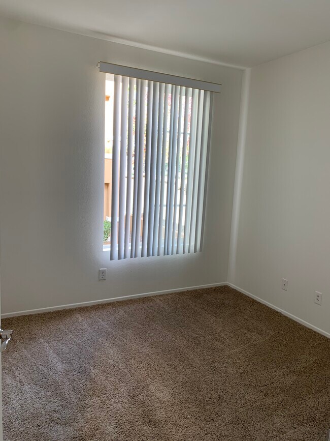 Building Photo - 12364 Carmel Country Rd