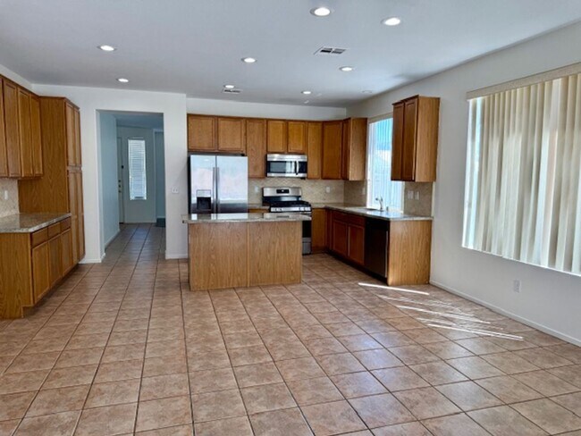 Building Photo - Fabulous Home!