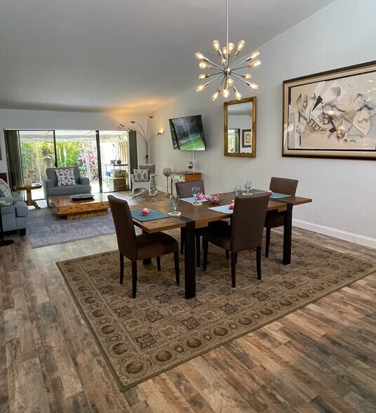 Building Photo - 1800 Embassy Dr