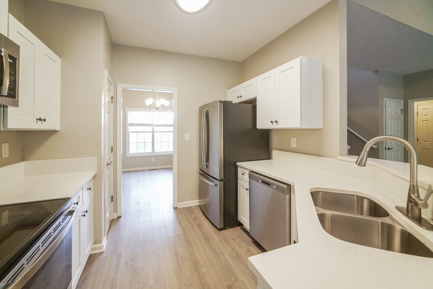 Building Photo - 57 Highland Dr