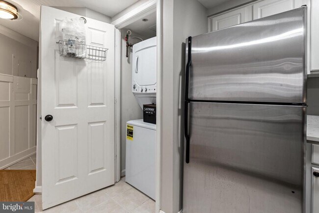 Building Photo - 3835 9th St N