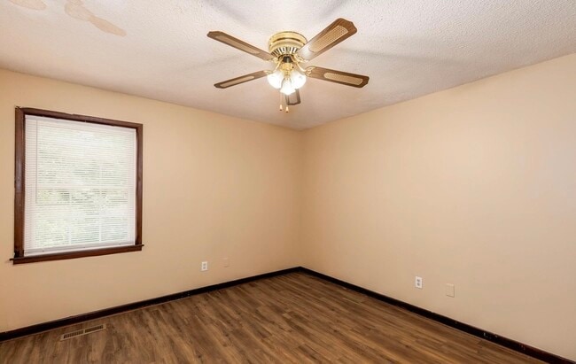 Building Photo - 2517 Wright Cir