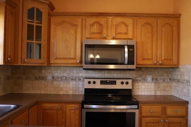 Building Photo - 2908 Northaven Dr