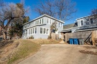 Building Photo - Prime Location! 2bed/ 2 bath! Schedule a tour today!