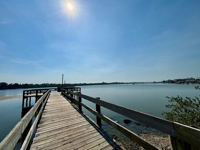 Building Photo - Hardin Place #A