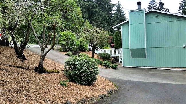 Building Photo - 19004 12th Ave NE