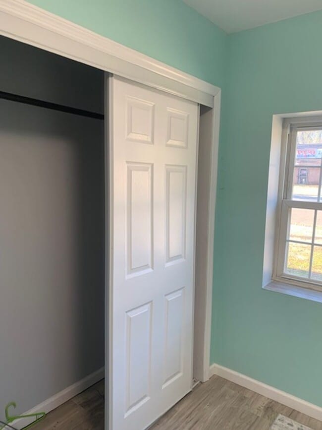 Building Photo - TRI-PLEX