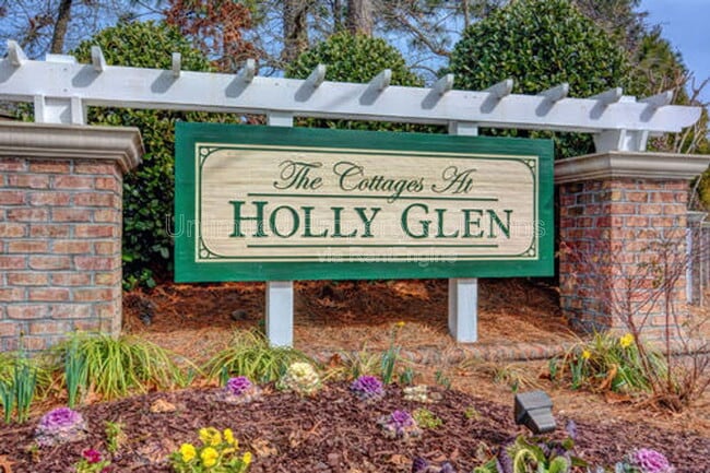 Building Photo - 5013 Gorham Ave