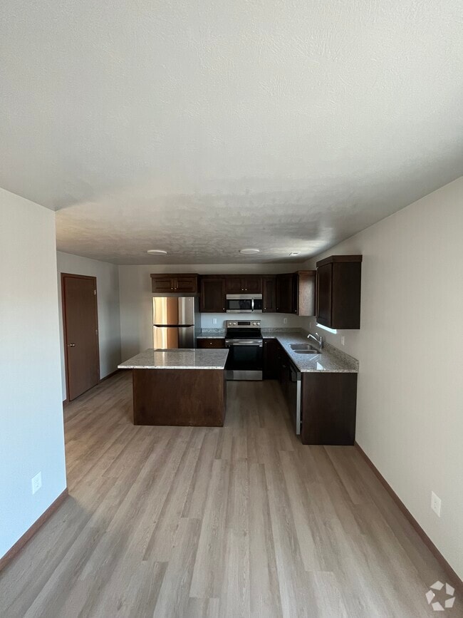 Building Photo - 400 Honeysuckle Dr