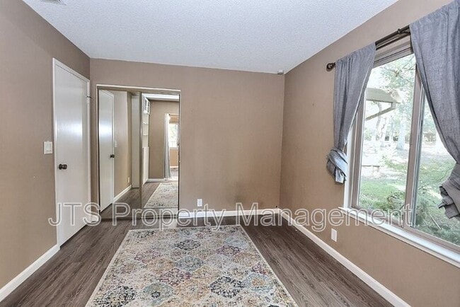 Building Photo - 6913 Navarro Ct