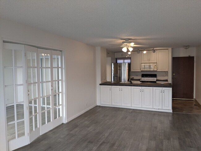 Building Photo - 5070 Likini St