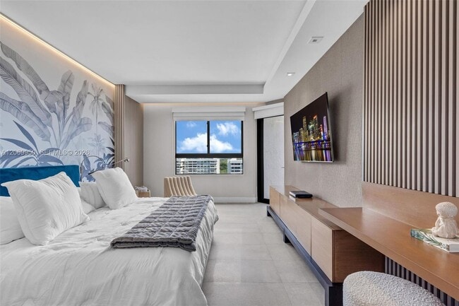 Building Photo - 251 Crandon Blvd
