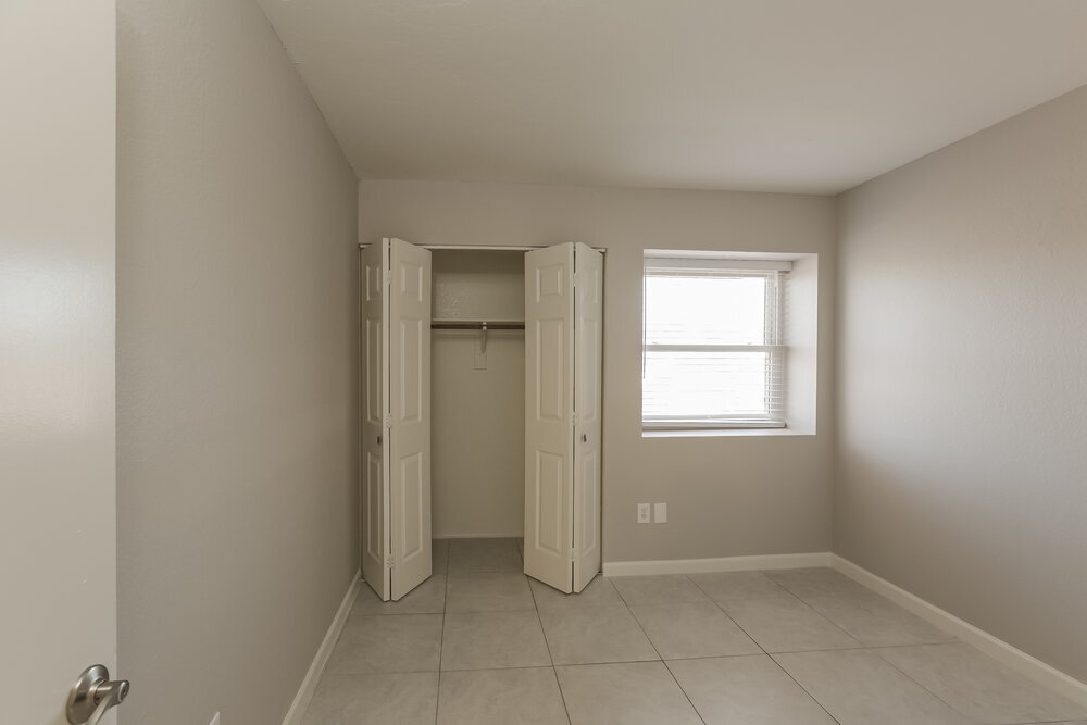 Building Photo - 1915 S 39th St