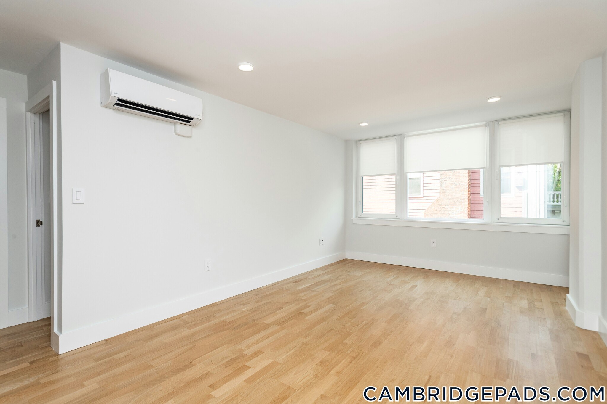 Building Photo - 334 Harvard St