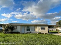 Building Photo - 360 Schoolhouse Ln