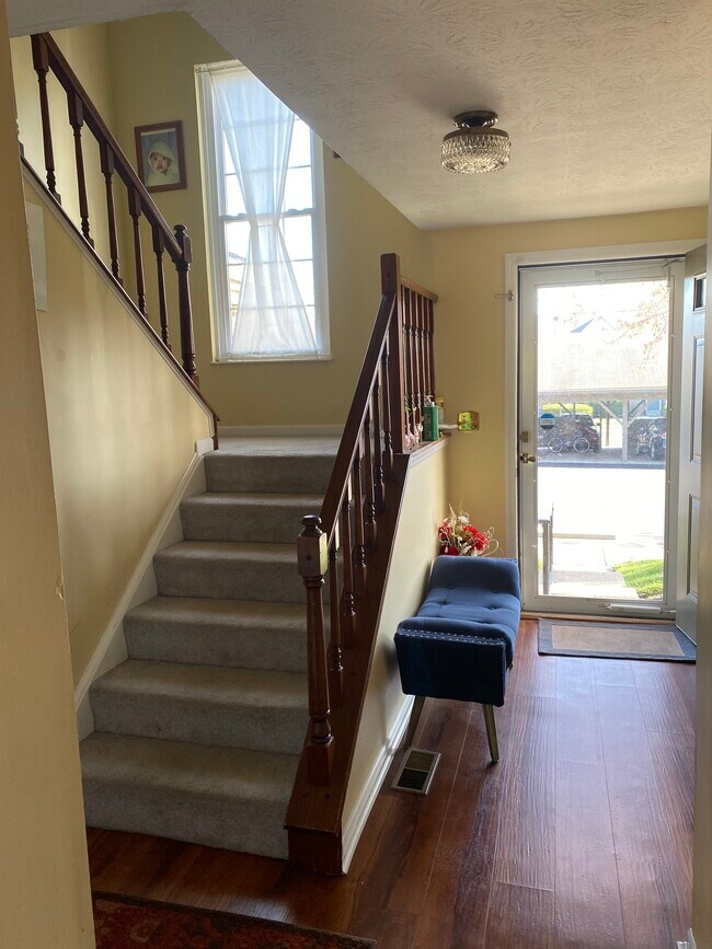 Upstairs entrence - 10939 Barrington Ct