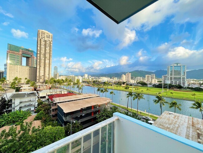 Building Photo - Versatile Waikiki 2-Bedroom, 2-Bath Condo with 1 Parking