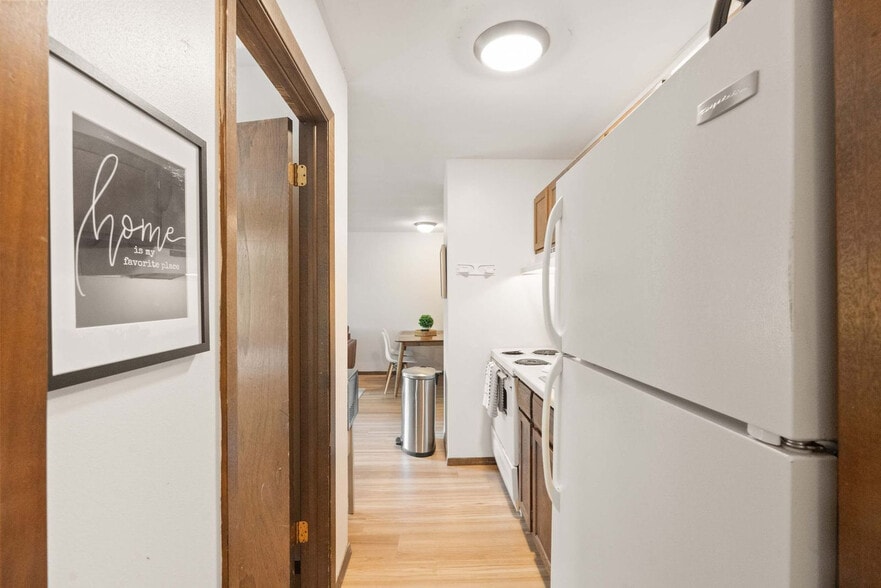 Building Photo - 2601 University Ave