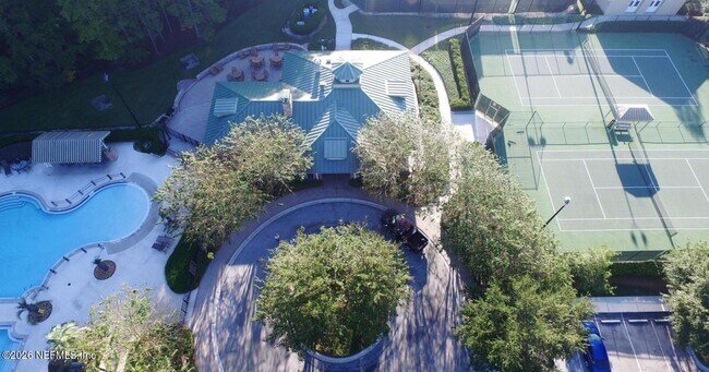 Building Photo - 539 Hedgewood Dr