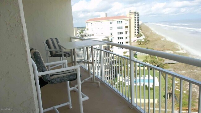 Building Photo - 903 Ocean Dr S