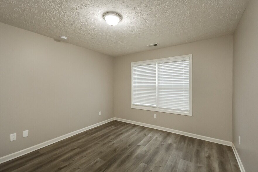 Building Photo - 609 Honey Creek Rd