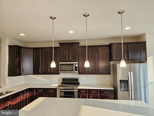 Building Photo - 8650 Satinwood Dr