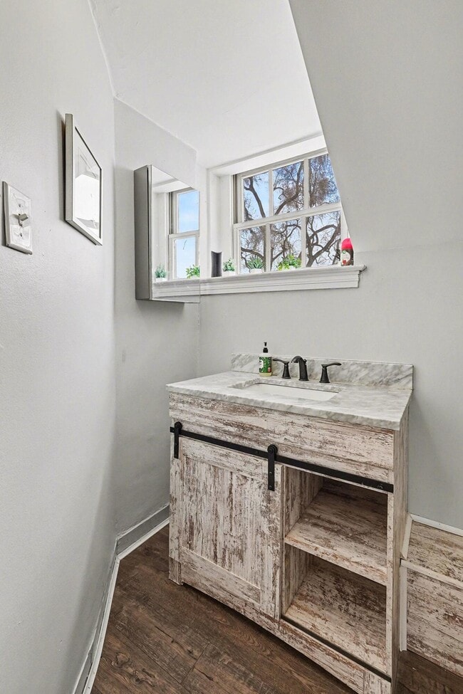 Building Photo - 1391 Woodbridge St