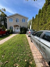 Building Photo - 31 B Marwood Rd N